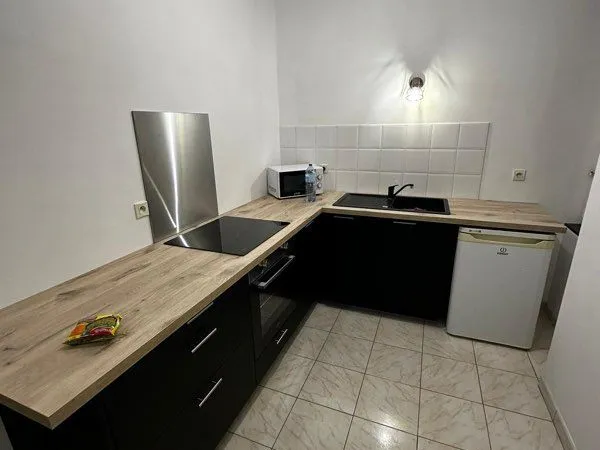 Nantes - T2 rénové 40 m² - Lumineux & fonctionnel - 750 