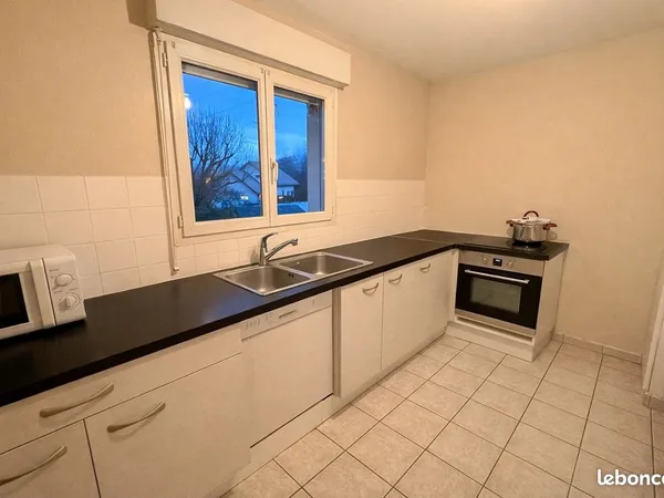 Appartement 4 pièces 77 m² 