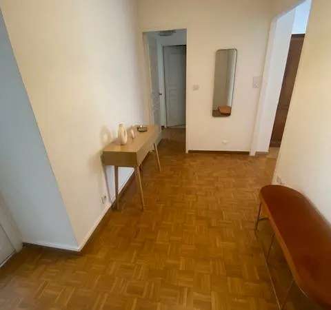 Loue charmant trois pièces 79m², moderne et confortable, Marseille Prado 