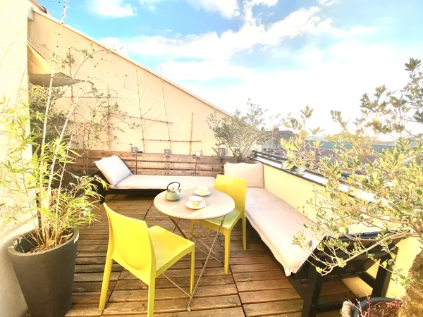 Vends très beau duplex de charme 3 chambres avec grande terrasse tropézienne à Villeurbanne 