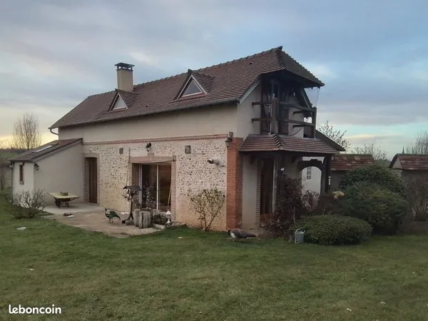 Maison ancienne en campagne 