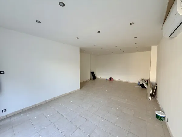 Local commercial 80 m2 à Puget sur Argens 