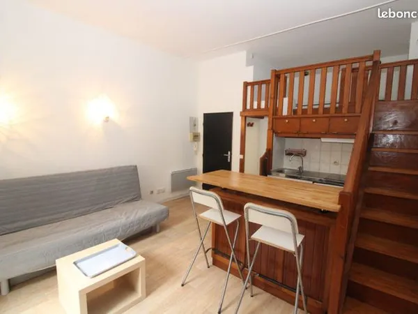 Studio 1 pièce 21 m² 