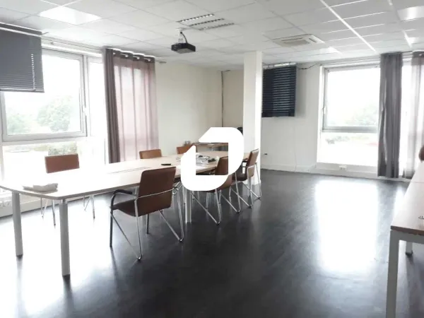 Location Bureau Les Essarts Le Roi 78690 