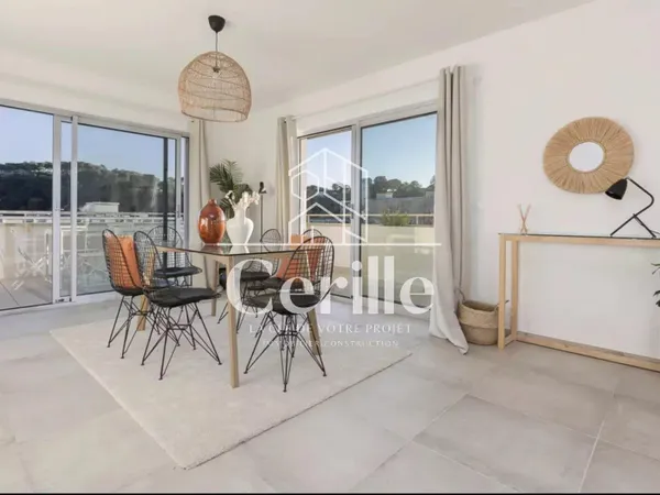 T3 En Dernier Etage -Vue Mer- Antibes 
