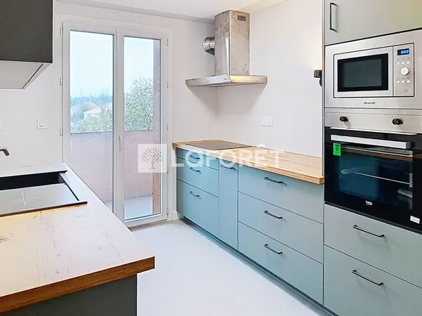 Appartement 4 pièces 77 m² 