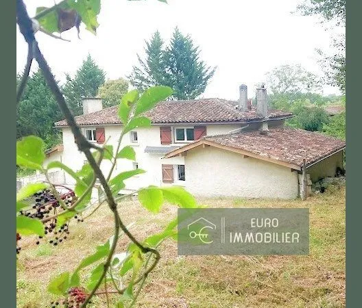 Maison 9 pièces 142 m² 