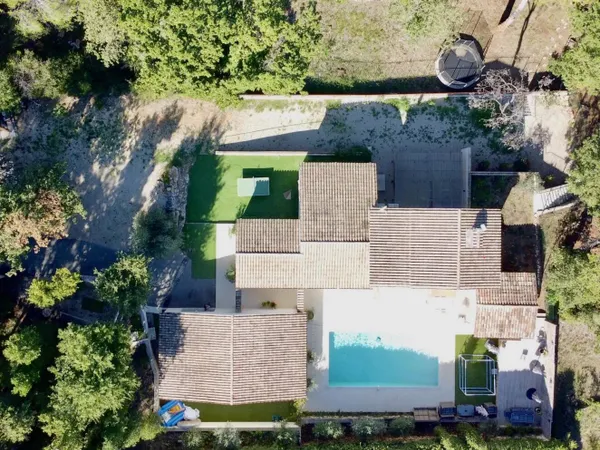 Villa 6 pièces 215 m² 