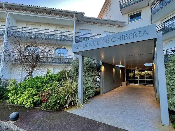 Studio 1 pièce 32 m² 