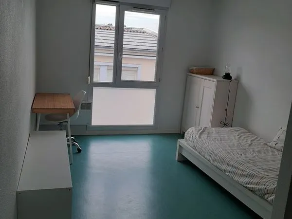 Location studio meublé 24 m2 