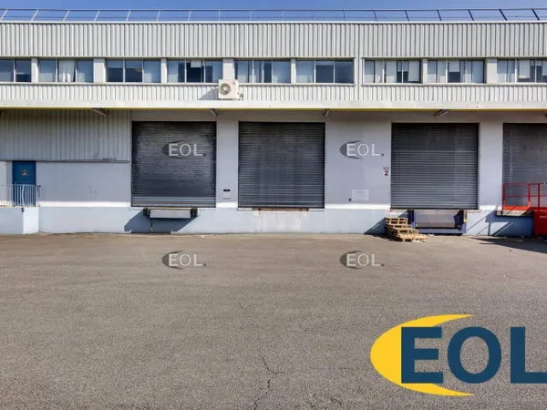 Entrepôt 1340 m² 