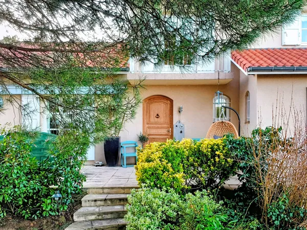 Maison Ecotay L'Olme 42600 - 8 pièce(s) 172 m² - 4 chambres + bureau - terrain 1500 m² 