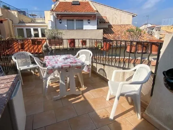 Maison de village dans le vieil Antibes 
