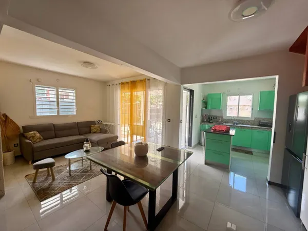 Maison 4 pièces 190 m² 