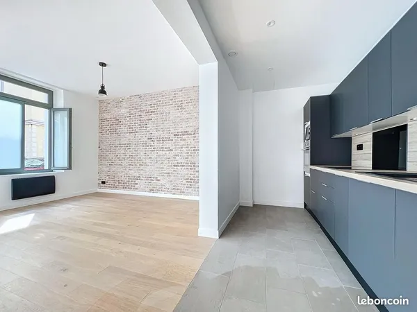 Appartement en atypique en RDC avec souplex aménagé - Centre-ville de Puteaux 