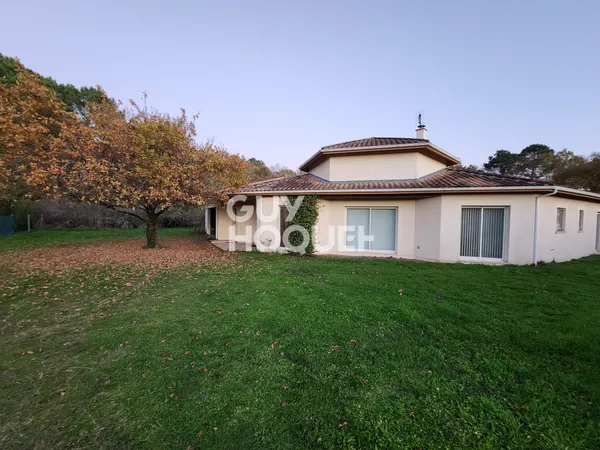 MAISON À VENDRE DE 4 PIÈCES DE 136,00 M² 