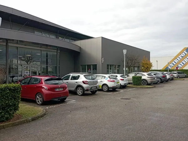 Bureaux 560 m² 