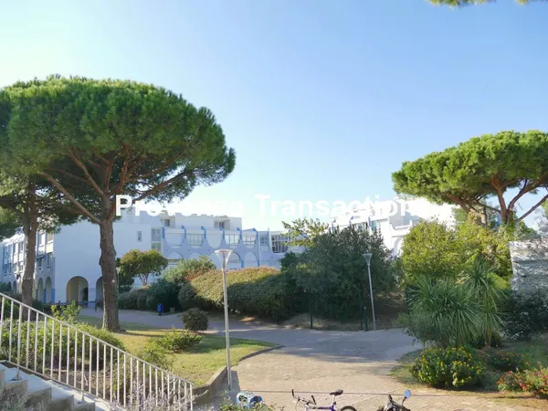 Appartement avec loggia, terrasse et parking! 