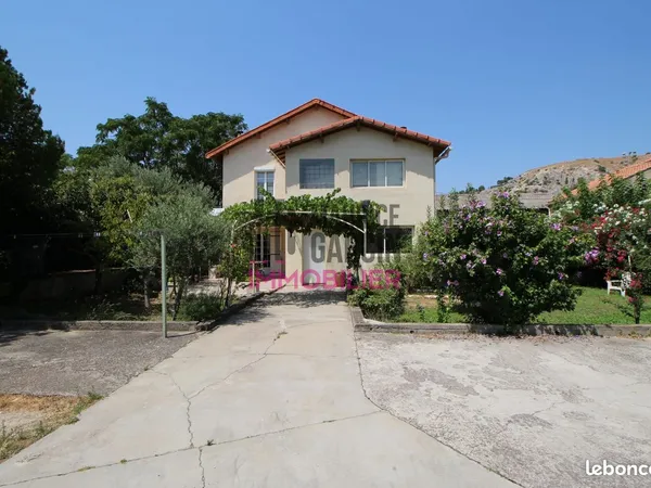 Maison 6 pièces 151 m² 