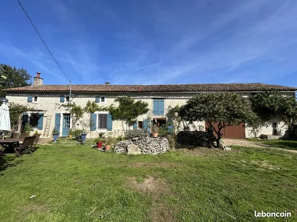 Maison 12 pièces 251 m² 