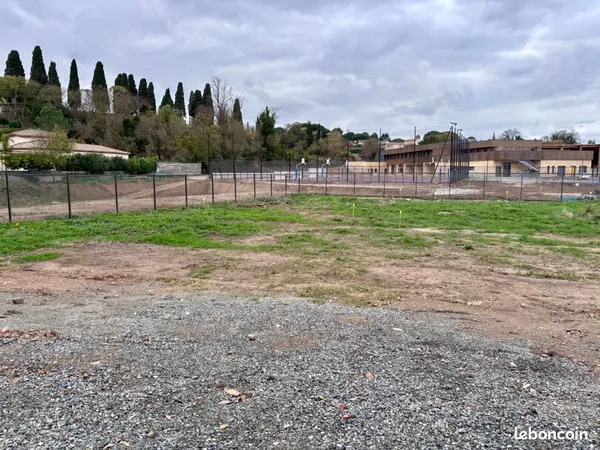 Terrain 334 m² Maraussan 
