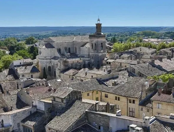 DERNIER TERRAIN CENTRE VILLAGE D'ARPAILLARGUES 
