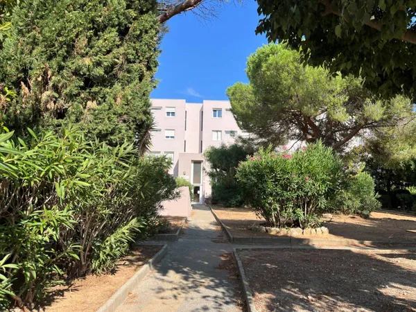 Parking 16 m² 