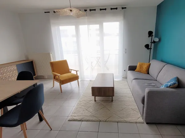 Appartement T2 meublé avec terrasse et parking 