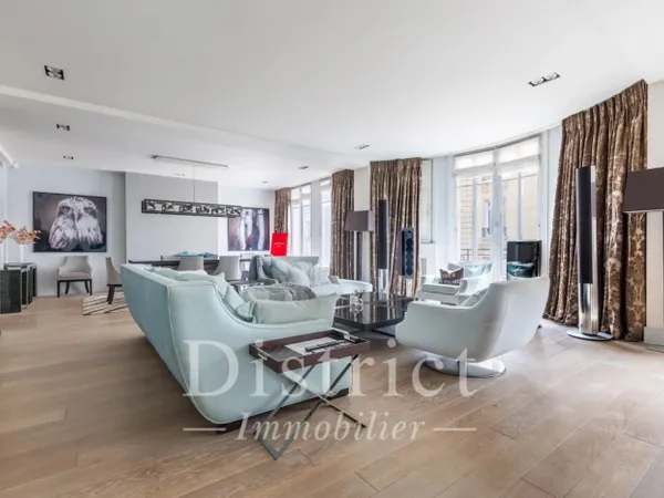 Hoche / Friedland - Appartement meublé 192m². 2 chambres, presta 