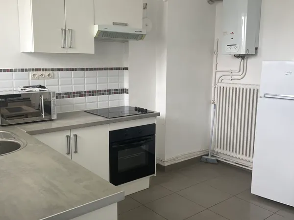 Propose chambres dans appartement en colocation 