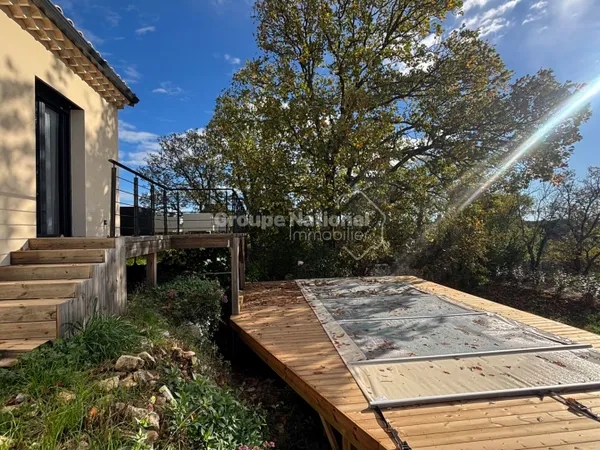 Maison récente 125 m2 avec pisicne et garage 