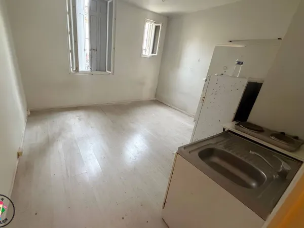 Studio 1 pièce 21 m² 