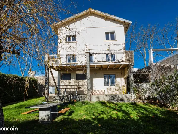 Maison - 4 pièces - 90m² 