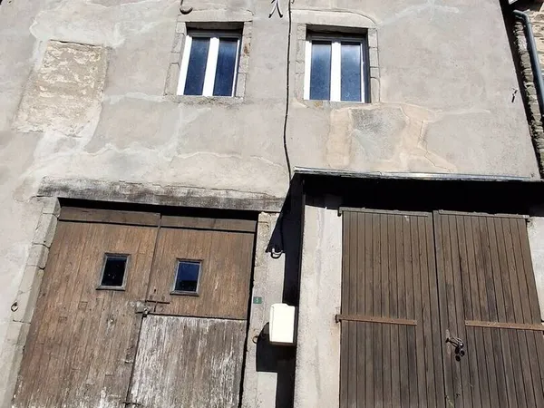 Maison 3 pièces 240 m² 