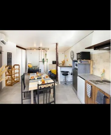 Studio 42 m² meublé 440/mois - Climatisation, Fibre & Calme / Grand parking- Villassavary 