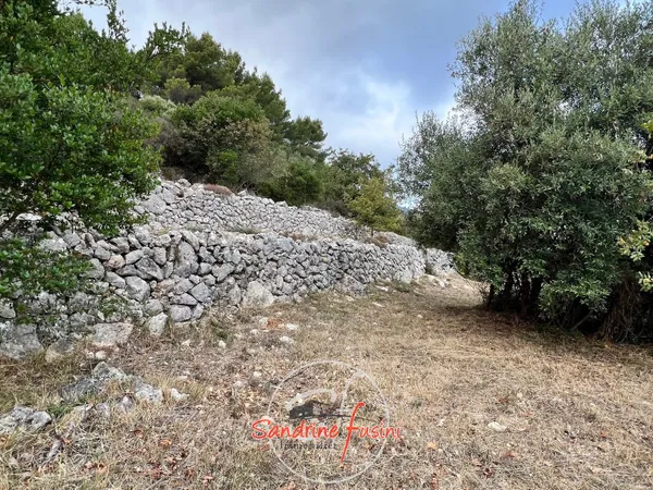 TERRAIN A BATIR 1418 m2 