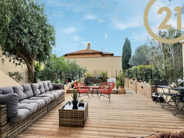 EXCLUSIVITE PORT-FREJUS COUP DE COEUR JOLI 3P AU CALME ABSOL 