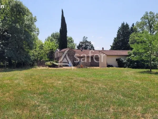 Maison 16 pièces 470 m² 