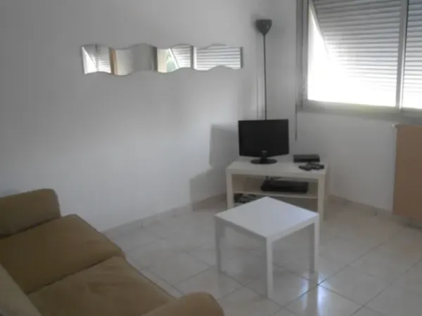 LOGEMENT DE 28M2 MEUBLE 