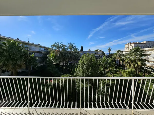 Cannes Oxford, 3P avec garage et cave 