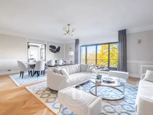 Le service location de la Maison BARNES vous propose ce bien: 