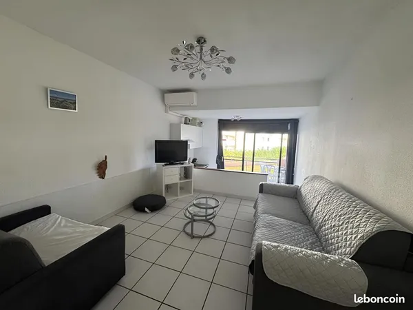 Studio 1 pièce 23 m² 