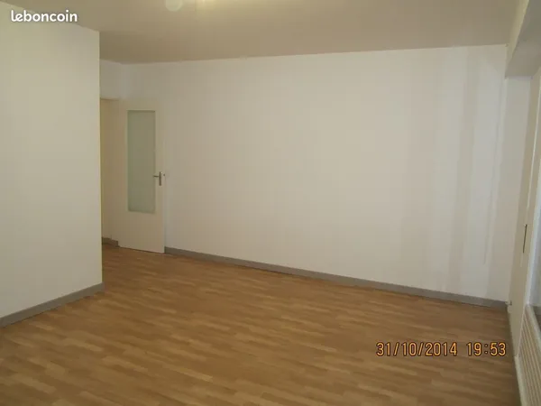 Grand APPARTEMENT T3 de 64 M2 proche 8 mai et TRAM 