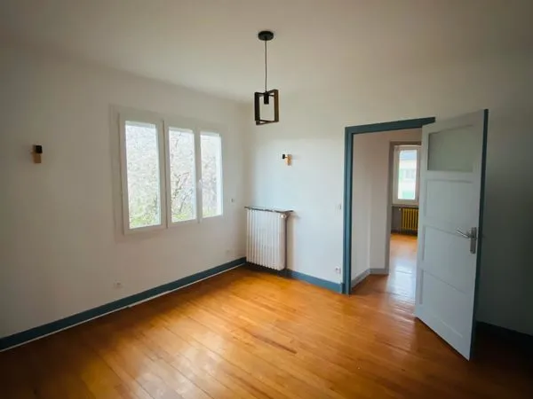 Appartement T4/5 - jardin- garage 