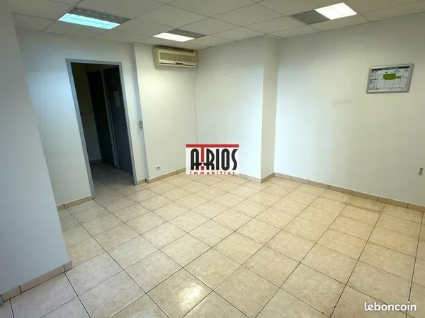 Bureaux 103 m² 