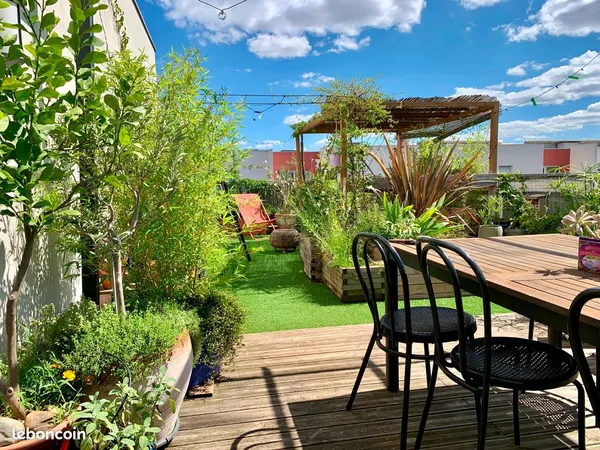 Appartement 3 pièces lumineux avec terrasse 50 m² et garage double - Dernier étage - 