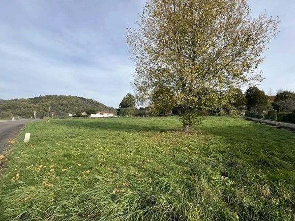 Terrain constructible 1517 m² 