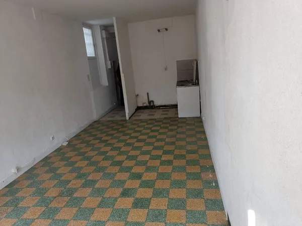 Studio 1 pièce 25 m² 