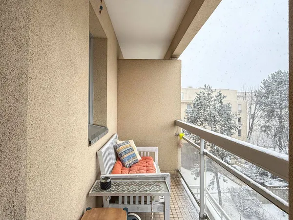 Appartement 1 pièce 71 m² 