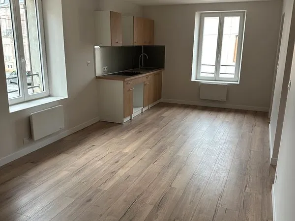 A LOUER - Appartement T4 rénové 68m2 - Bogny-Sur-Meuse 